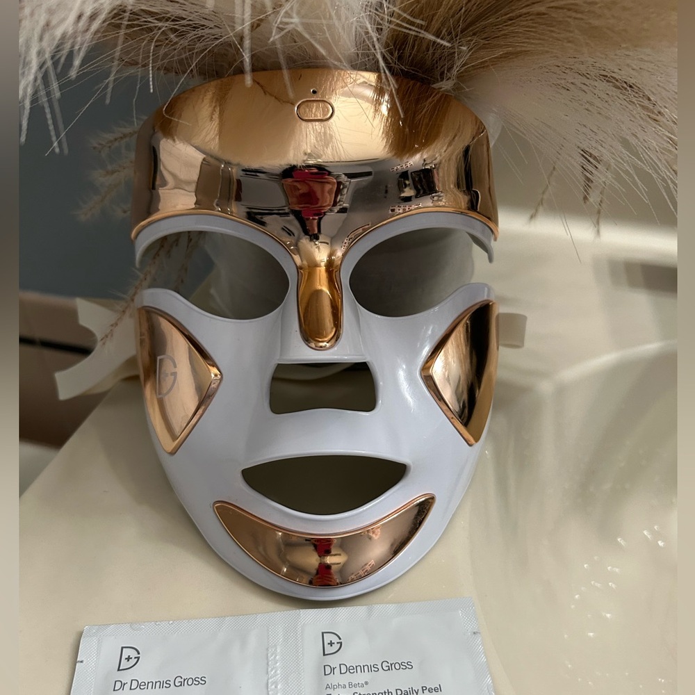 Dr Dennis Gross led spectra lite mask